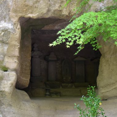 Meigetsuin Tomb Cave.