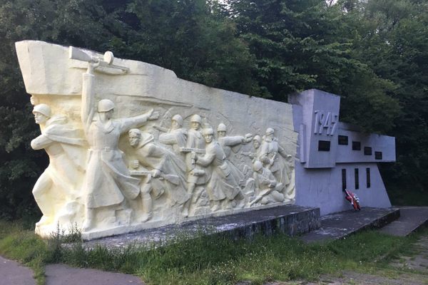 Memorial to the fallen soldiers.