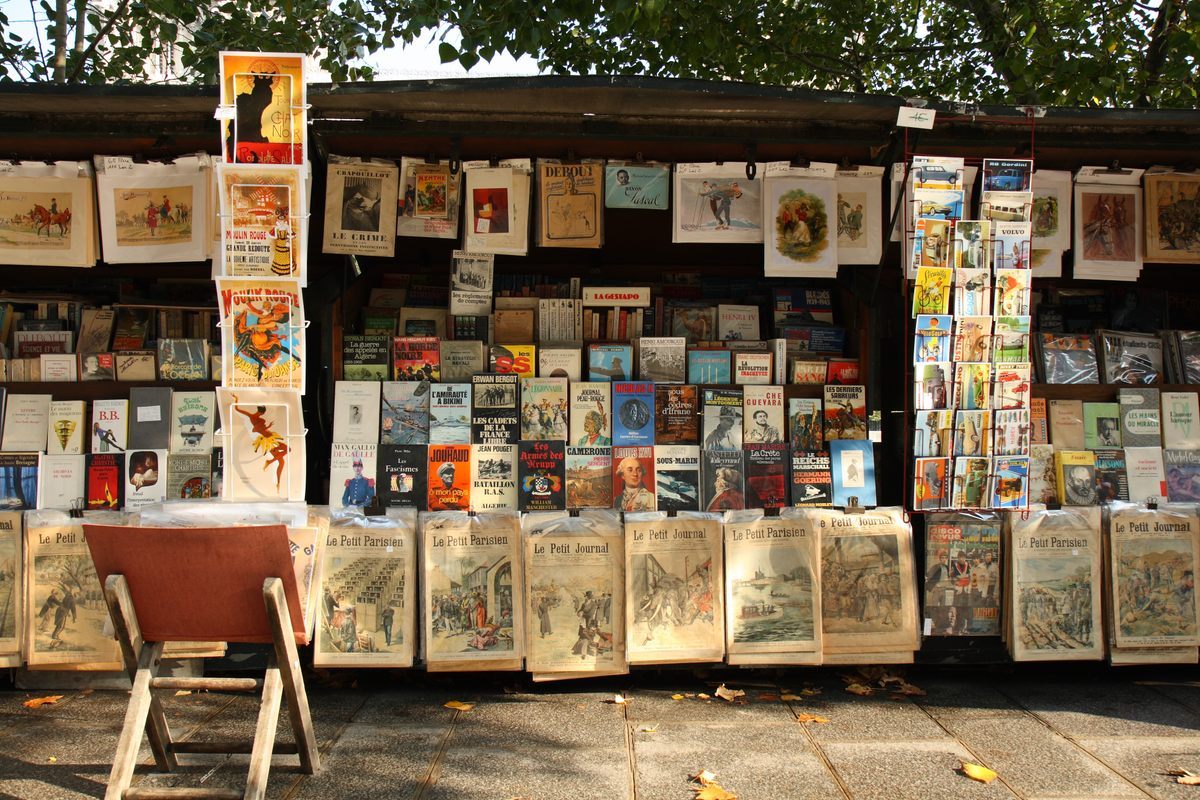 The tradition of open-air secondhand and antiquarian bookselling in Paris dates back to the Renaissance.  