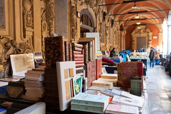 The second-hand book market.