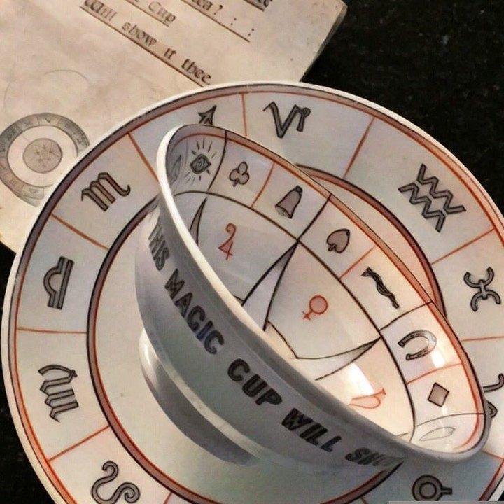 “Would’st thy fortune like to see?"