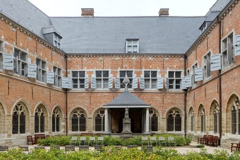 Hopital Notre-Dame à la Rose.