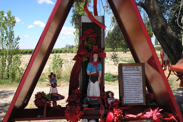 An oration to Gaucho Gil.