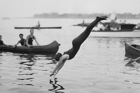 Josephine Bartlett takes a dive, Sheepshead Bay, Brooklyn, 1914. 