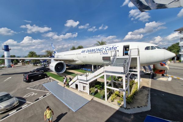 A cafe in a full-size A330.