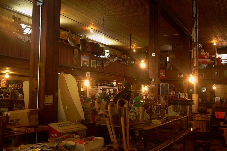 Simmons store factory shop