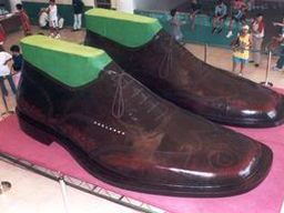 Record-breaking shoes on display in Marikina (Pinoy Records)