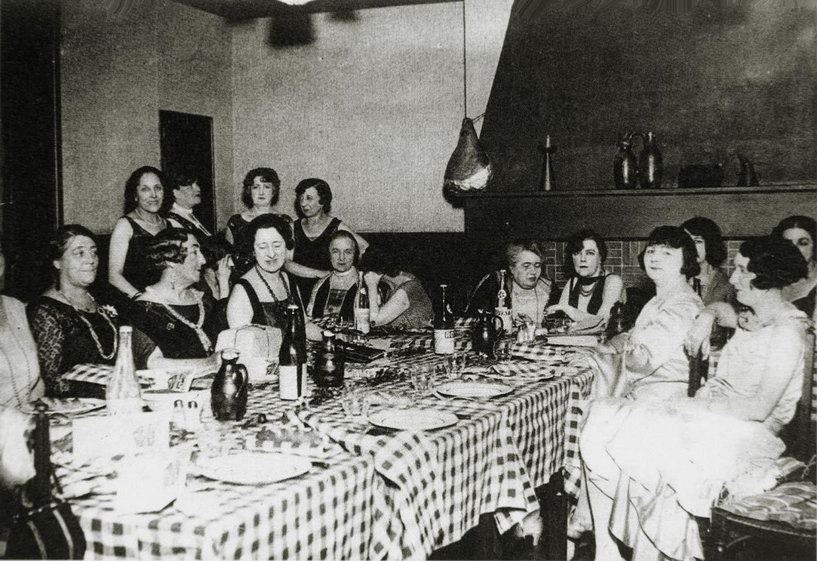A 1920's meeting of <em>Les Belles Perdrix.</em>