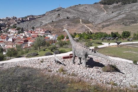 Dinosaurs overlooking the valley.