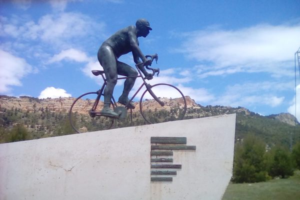 Xorret de Cati Hill Cycling Sculpture 