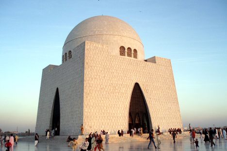 Mazar-e-Quaid.