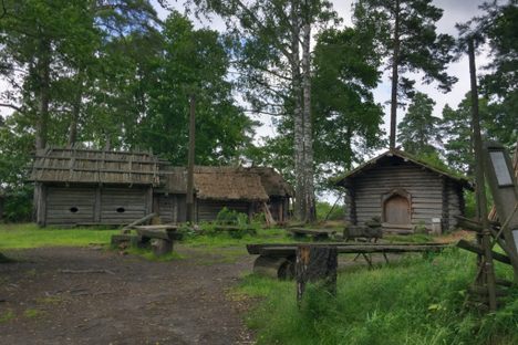 Wooden houses at Pukkisaari