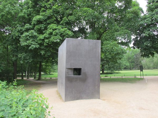 www.atlasobscura.com