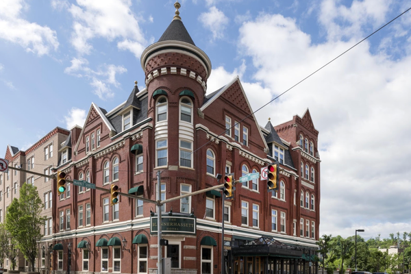 A celebrated architectural feat, the Blennerhassett hotel was adorned with elaborate window treatments, frescoes, and even a passenger elevator.