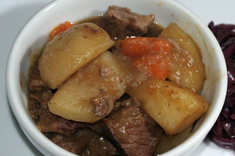 Modern versions of Liverpool scouse often include carrots, as well.