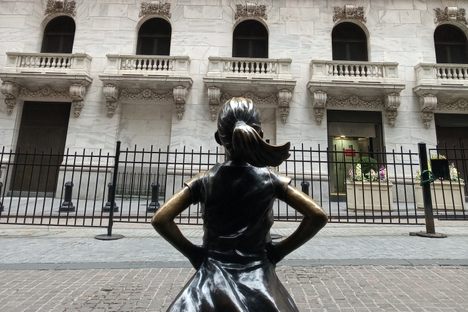 Fearless Girl Statue 