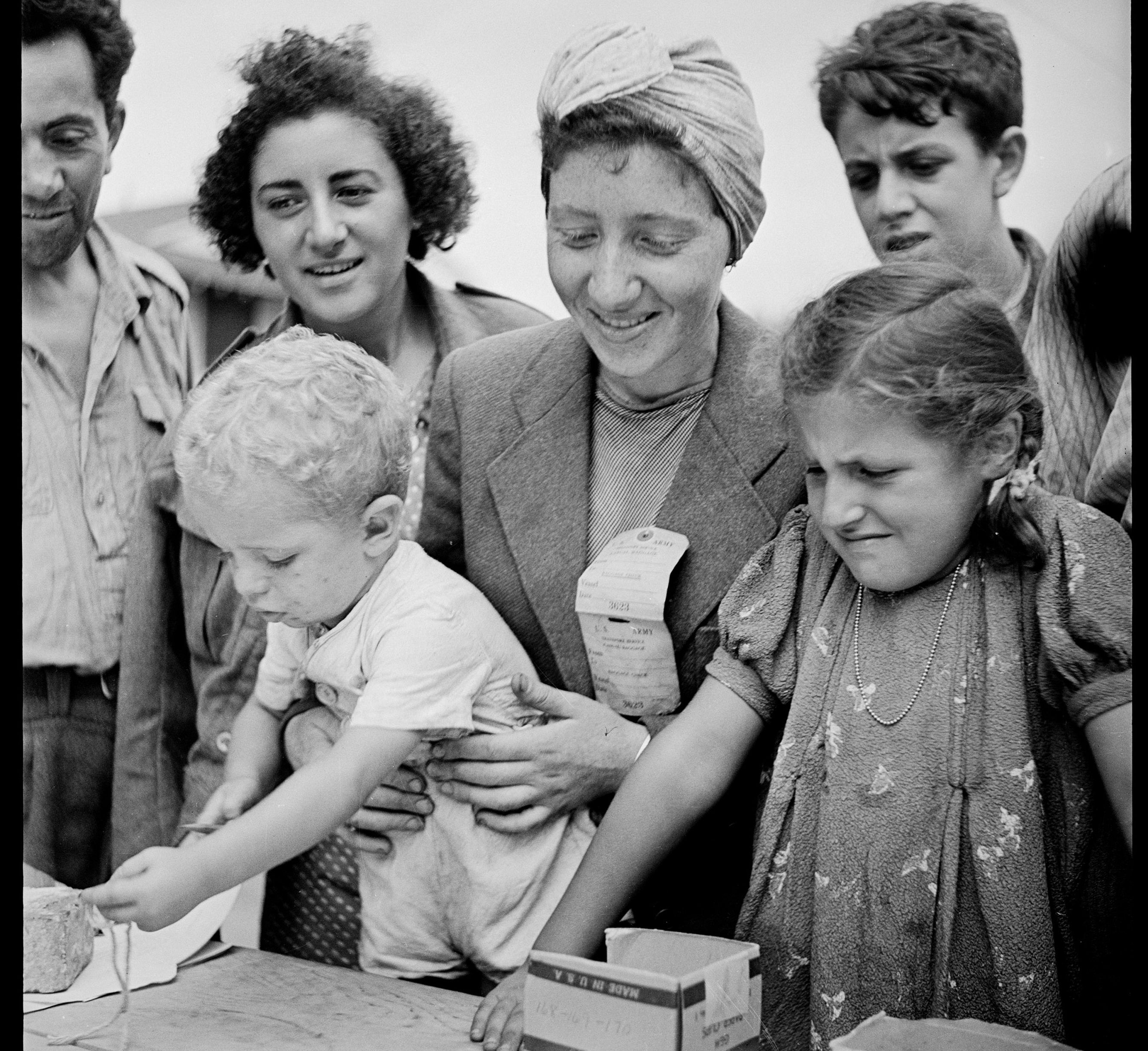 Registration at the the Fort Ontario Refugee Camp, August 1944.