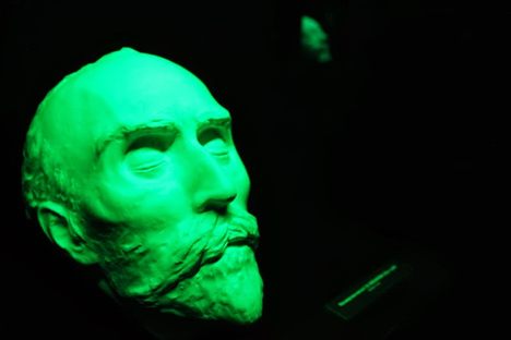 Death Masks of the Soviet Union Congregate at Lenin's Estate