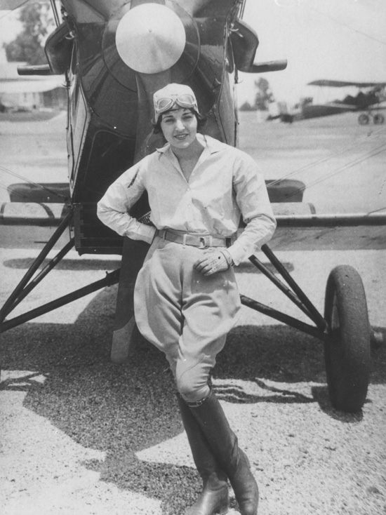 Ruth Elder was known as the "Miss America of Aviation."