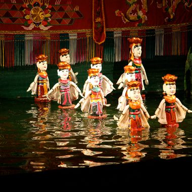 Water puppet show