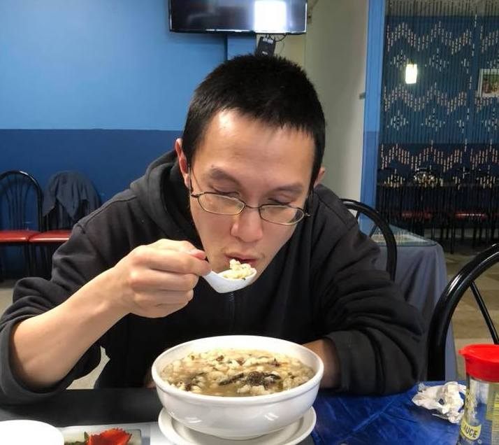 Chin Brothers serves <em>sabuti</em> with the traditional accompaniments.