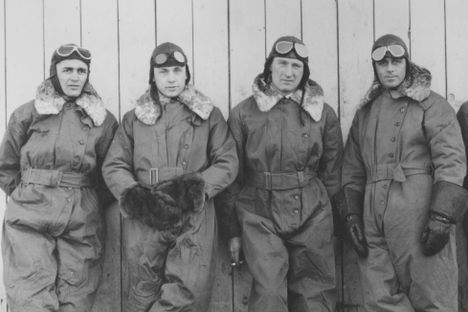 The Pilots Who Risked Their Lives to Deliver the Mail