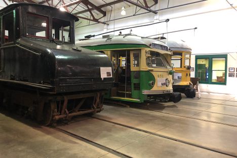 Several cars in the main gallery.