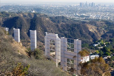 A Hike to the Hollywood Sign, a Temporary Landmark That Became an Icon