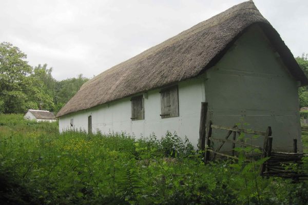 Excavated, reconstructed 16th century cottage