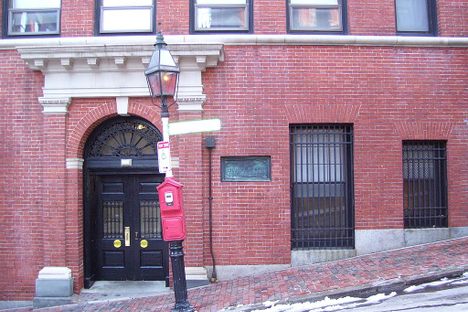 View of 45 Myrtle St where plaque is located