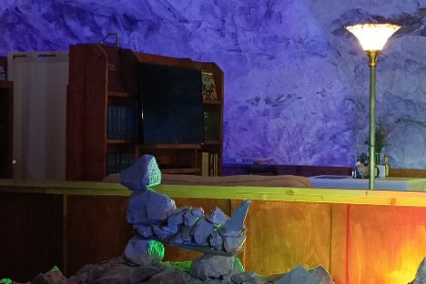 Grand Canyon Caverns Underground Suite
