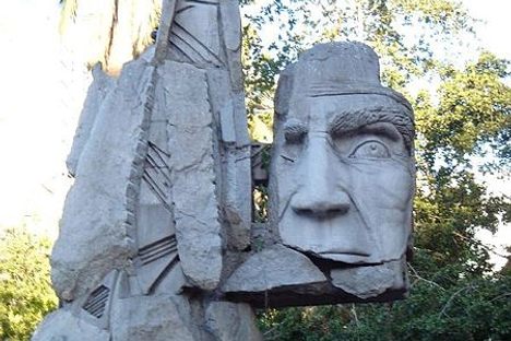 Monument to the Indigenous People
