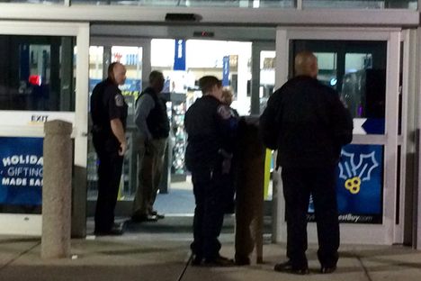 Found: A Man Hiding in the Ceiling After a Break-in at a Best Buy