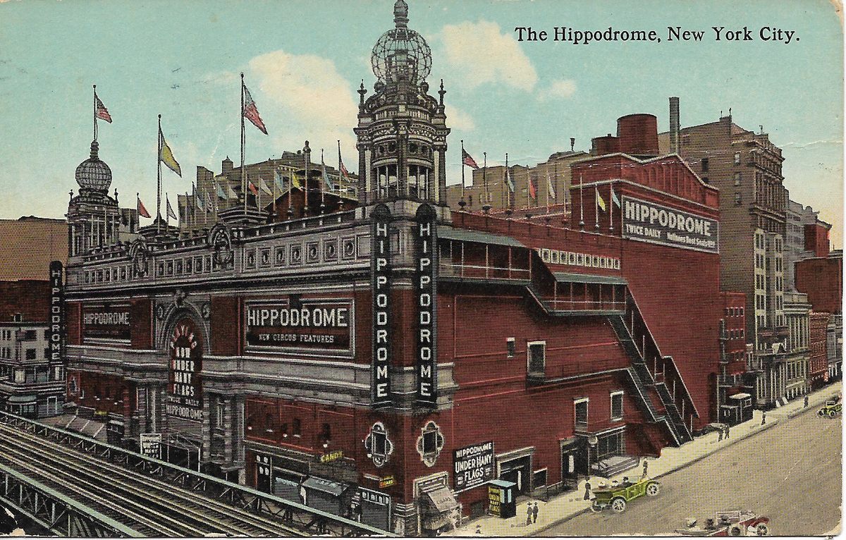 A color postcard for New York's Hippodrome Theater where, in 1918, Houdini made an elephant disappear.