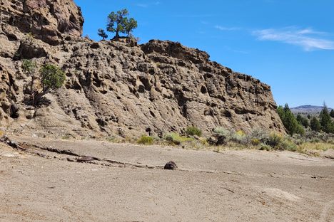 The southwest edge of Sand Rock.