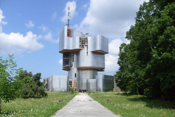  Monument to the Uprising of the People of Kordun and Banija
