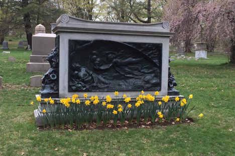 The monument near the grave of Dr Horace Wells. 