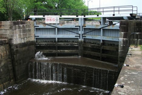 Lock at Hogs Back