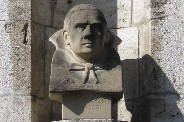 Béla Lugosi.