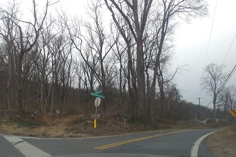 Spook Hill turnabout at Gapland Road & Mountain Church Road
