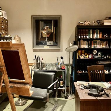 The curators drink cart