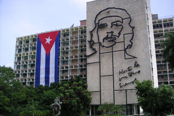 Ministry of Interior building, adorned with a steel sculpture of Che Guevara