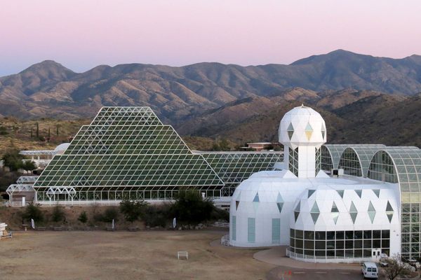 Biosphere 2 campus (2016)