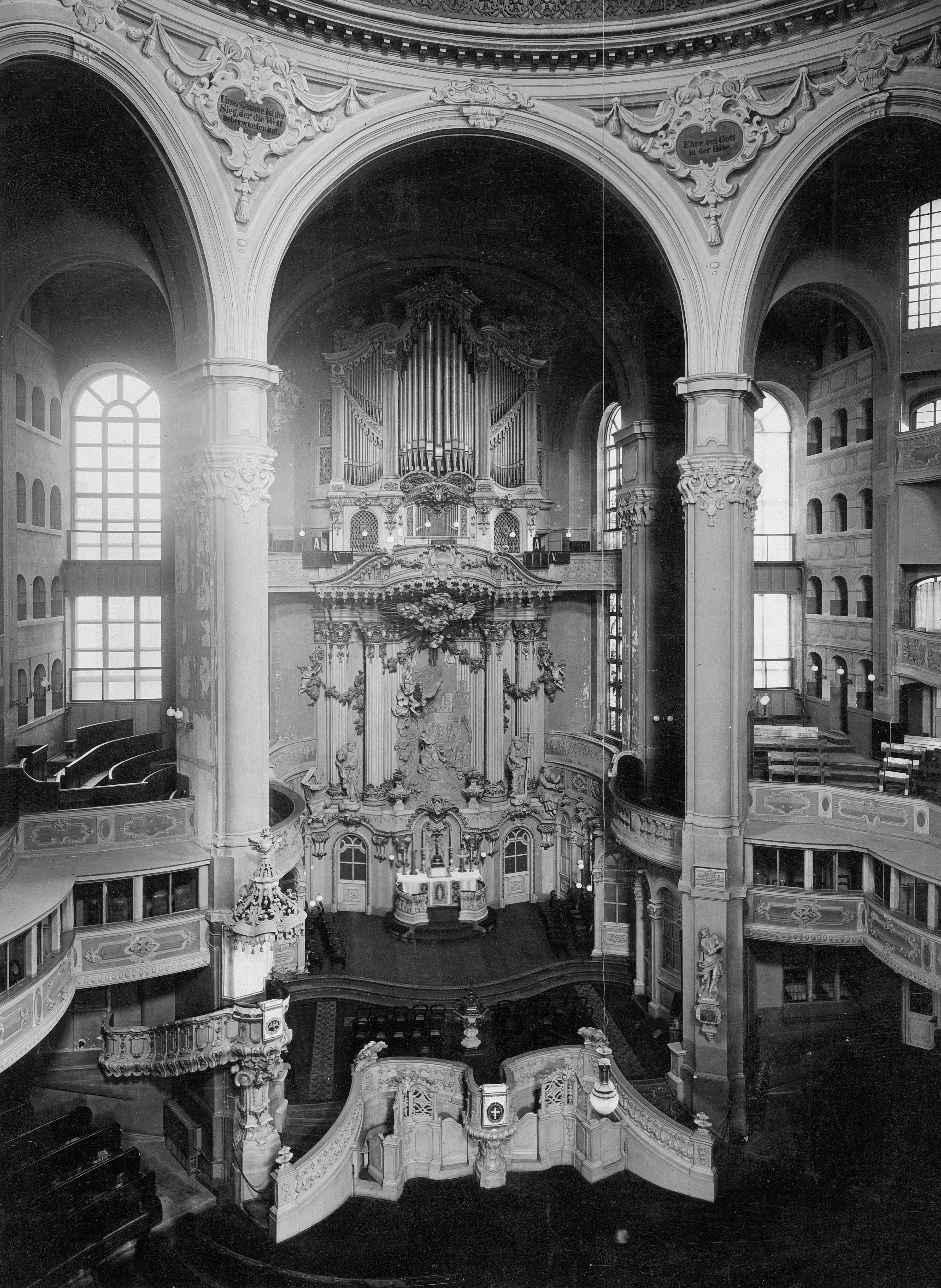 The organ at the Frauenkirche in Dresden, seen here in 1938, was destroyed in World War II. 