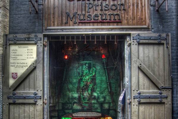 The haunted-house-like entrance. 