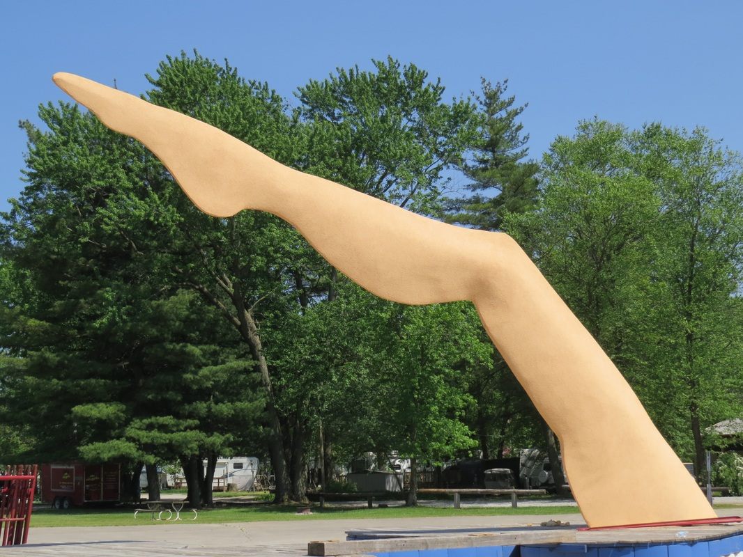 Sundial Indiana Giant Lady's Leg Sundial – Lake Village, Indiana - Atlas Obscura