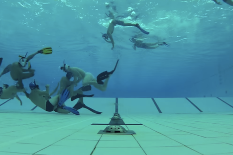 Video Wonder: Underwater Rugby