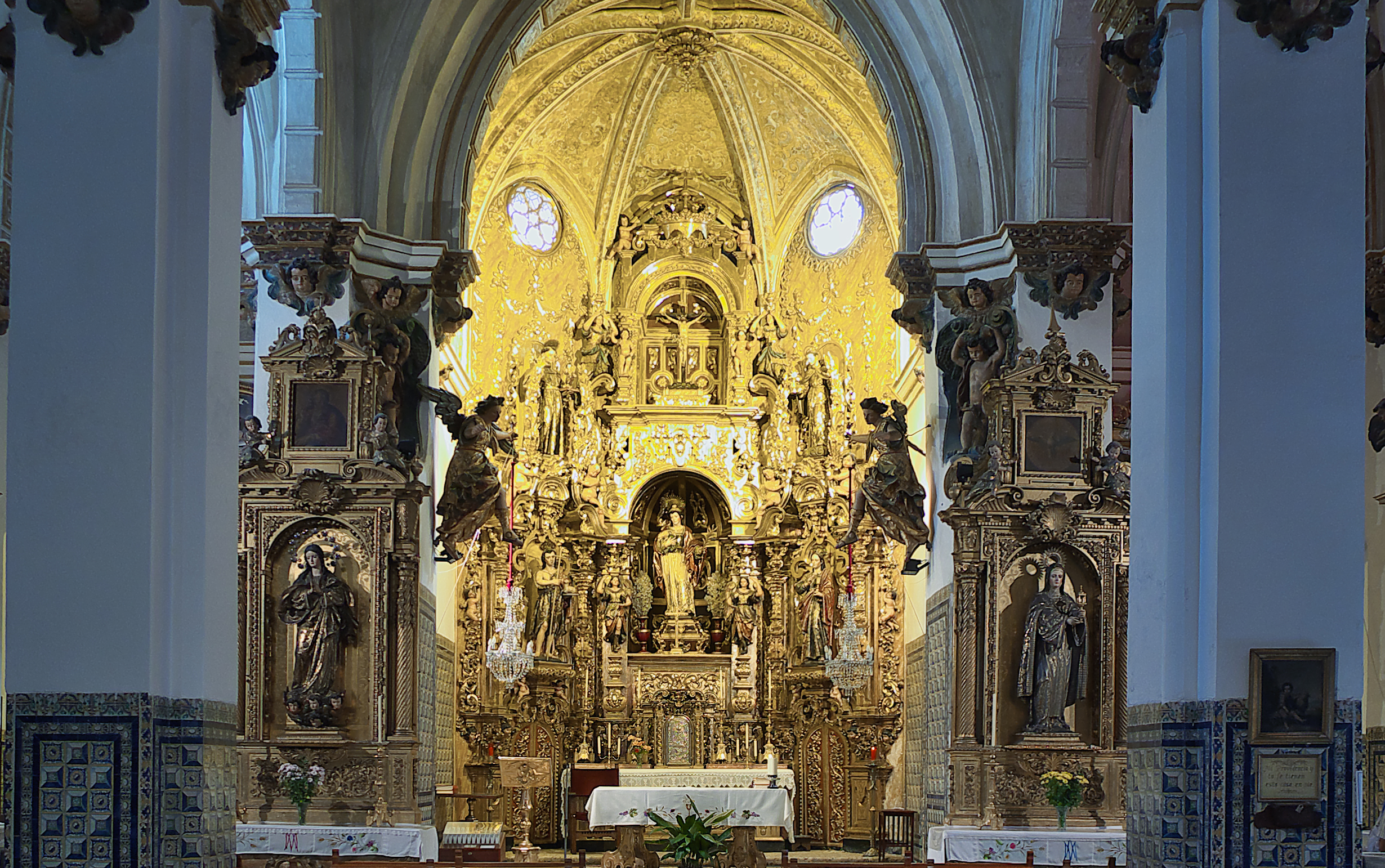 The Convent of Santa Ines, in Seville, was founded in 1374.