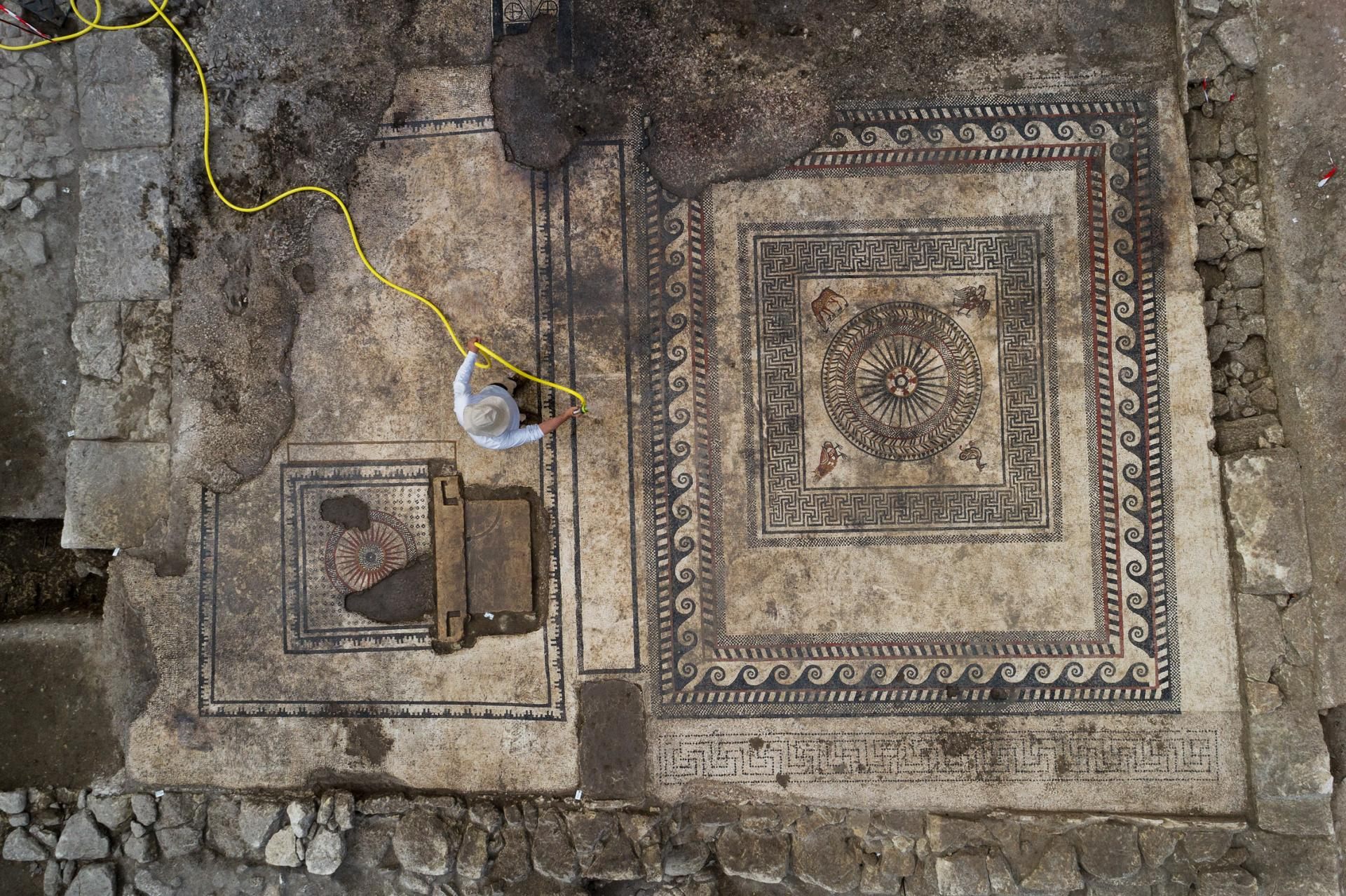 The mosaics from above.