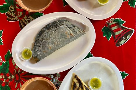 A tetela, a quesadilla, a tostada, and champurrados.